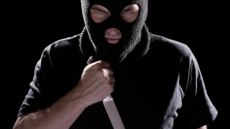 Maskirani lopovi izboli mu&scaron;karca u vlastitoj kući