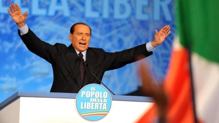 Berlusconi ipak ostaje u politici