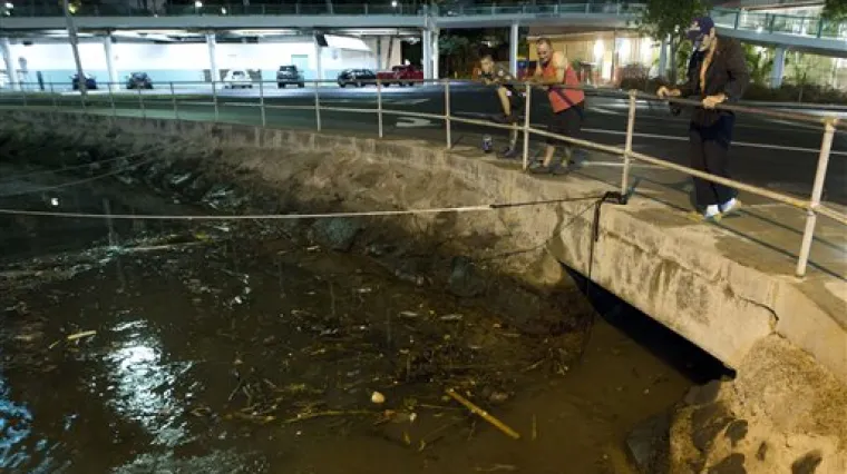 Tsunami izazvan potresom stigao do Havaja!