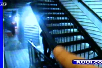 Nije mu dala napojnicu pa joj popiškio vrata