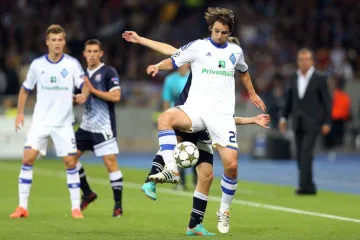 Navijač se usred akcije bacio Kranjčaru pred noge!