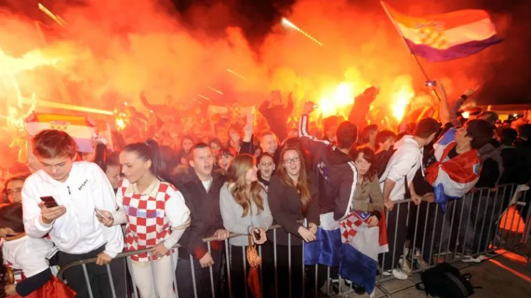 Ta divna splitska noć: Prepuna Riva slavila slobodu generala!
