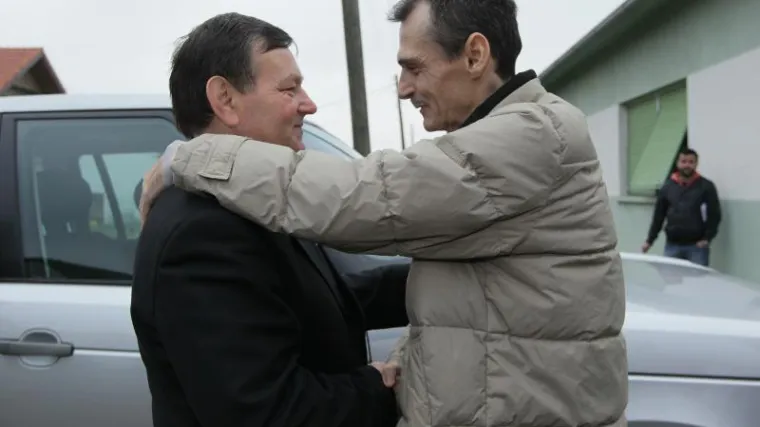 Dirljiv susret generala Markača i te&scaron;ko bolesnog suborca