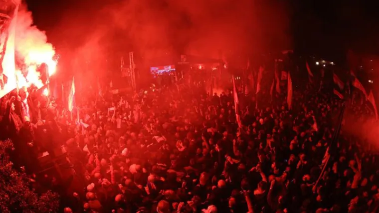 Veličanstveni doček za Gotovinu u rodnom gradu