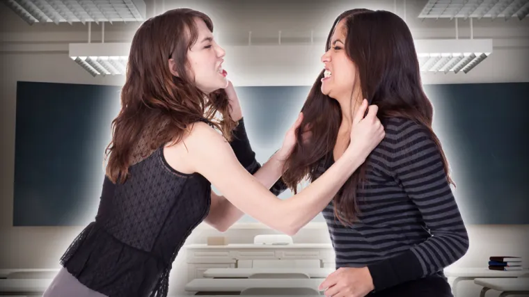 Osječke srednjo&scaron;kolke se potukle usred grada!