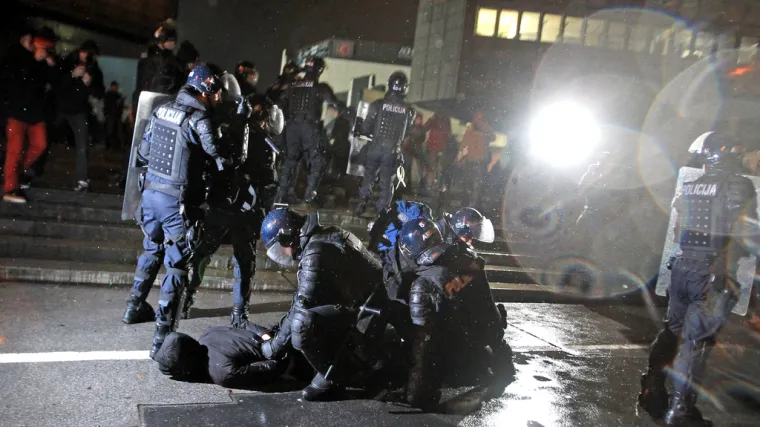 Slovencima je dosta: Procurile snimke sukoba s policijom