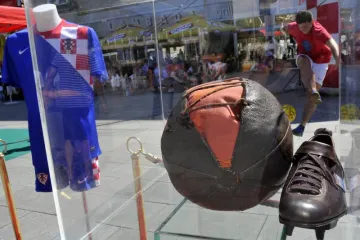 Blatter i Platini na proslavi 100 godina HNS-a