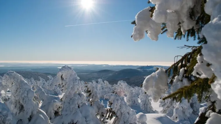 Snijeg će zabijeliti cijelu zemlju, ne krećite na put!