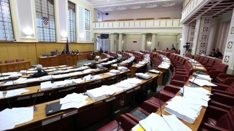 Sramota: Na raspravu u Sabor do&scaron;lo samo &scaron;est zastupnika!?