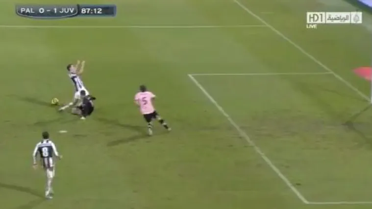 Očajno simuliranje 'prevaranta' iz Juventusa!