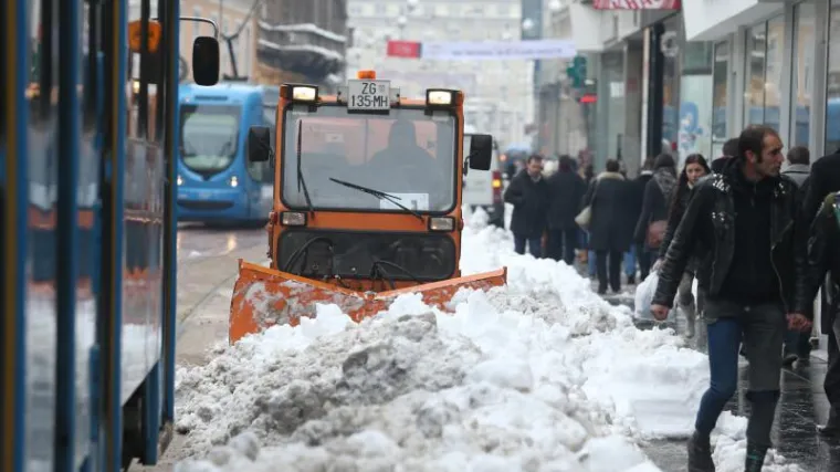 Sramotno stanje: Bandić nije uspio pojesti sav snijeg
