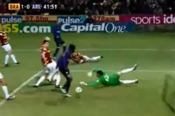 Zar je ovo moguće promašiti?!