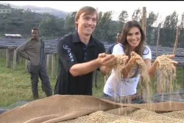 Bivši nogometaš sa suprugom u avanturi života