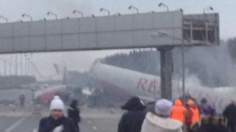 &Scaron;OKANTNI VIDEO: Snimio pad aviona na autocesti