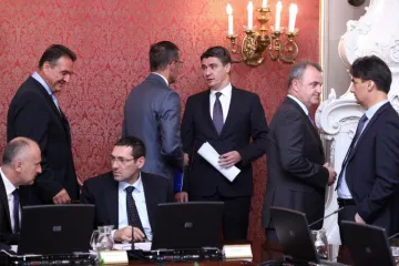 Građani napali Vladu na Facebooku: 'Zar vas nije sramota?'