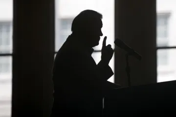 Počelo suđenje bračnom paru optuženom za špijunažu