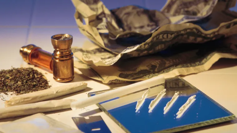 Otac davao drogu 13-godi&scaron;njem sinu