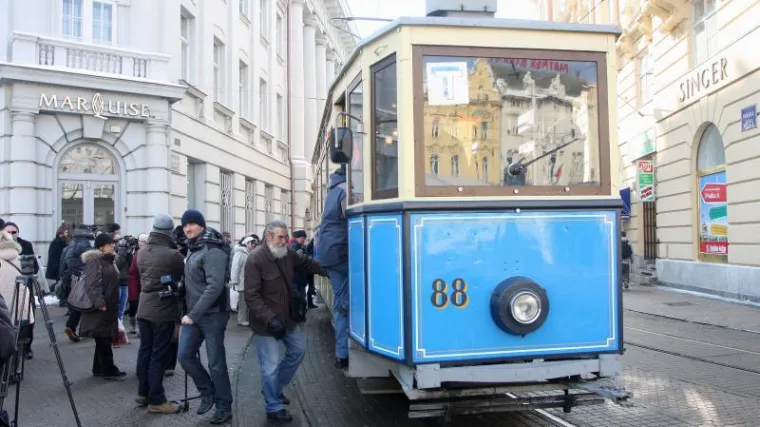 Zagrebom počeo voziti 'Trijezni tramvaj'