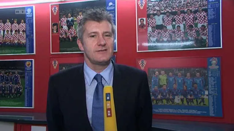 Pogledajte kako Davor &Scaron;uker komentira ludilo oko karata!