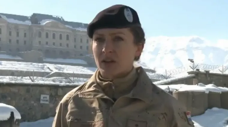 Hrvatska bojnica predaje afganistanskim vojnicima