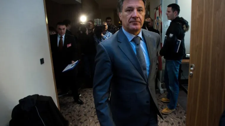 'Rije&scaron;ite problem huligana ili ćemo vas izbaciti iz svih natjecanja!'