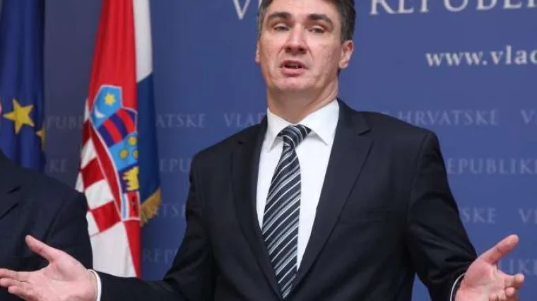 'Ja sam premijer, nisam do&scaron;ao do toga &scaron;utnjom, kriminalom ili lažima'