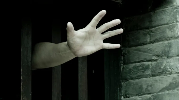 Jedanaest robija&scaron;a 'zbrisalo' iz zatvora