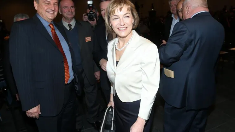 'Dok se mediji bave banalnostima, tuku mlade Srbe i mrze gejeve'