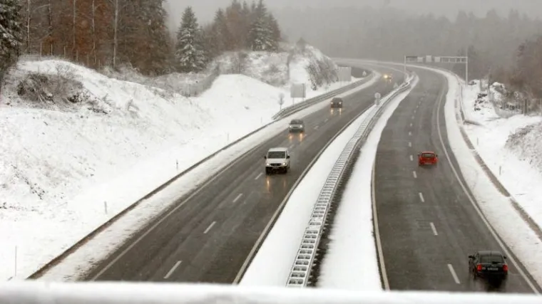 Kaos u prometu zbog olujnih udara vjetra