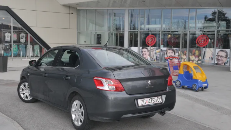 TEST: Vozili smo uglađeni i elegantni stroj