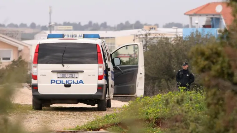 Policija uhitila monstruma koji je ubio majku i baku!