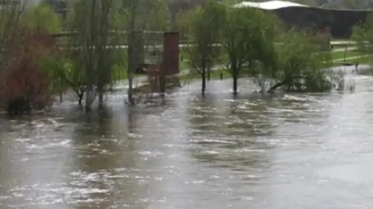 Kaos zbog poplava, zatvoreno 70-ak cesta