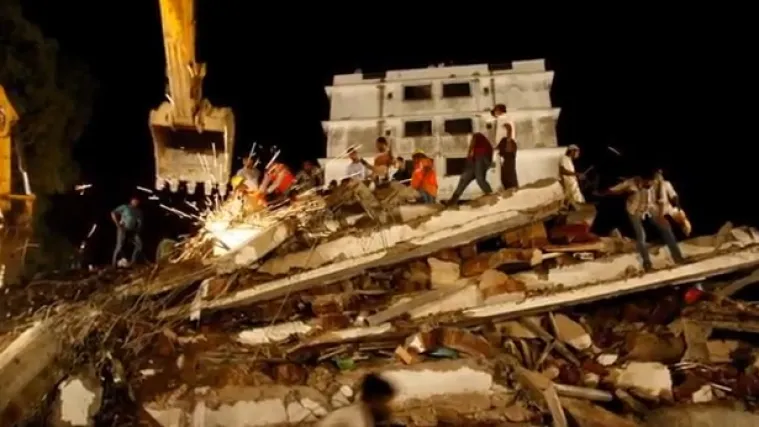 Uru&scaron;ila se zgrada u Indiji, poginulo 39 osoba