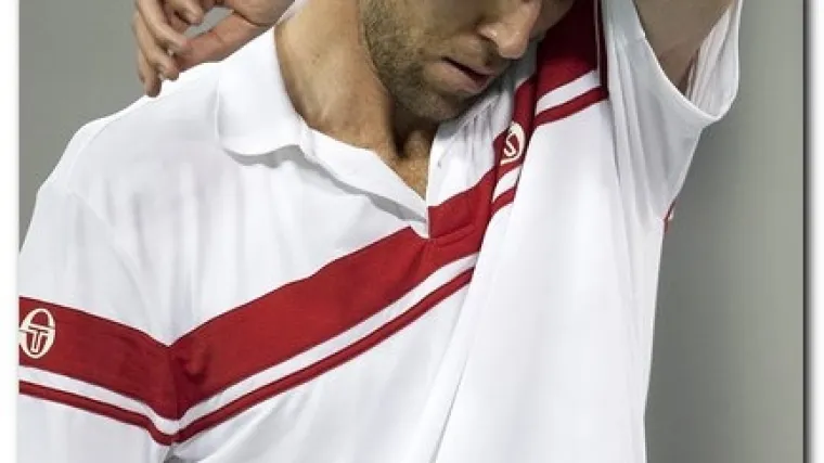 Ivo Karlović ima virusni meningitis