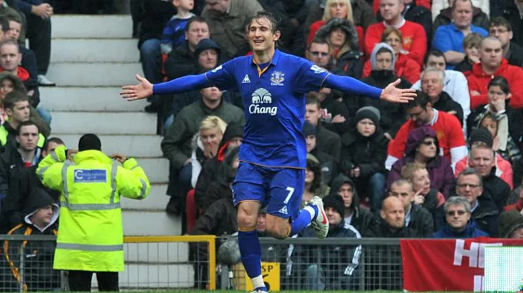 Jelavić kreće &Scaron;timčevim i Bilićevim putem?