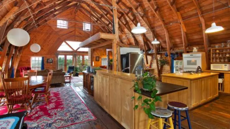 Od stare štale stvorili ekološki raj