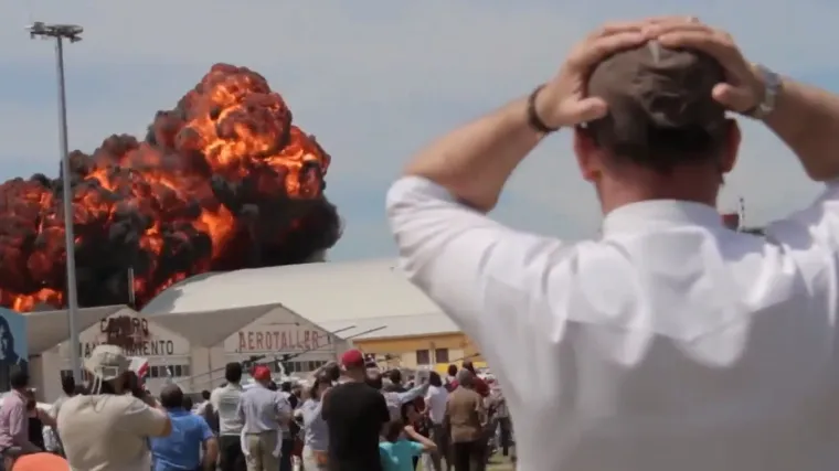 Dramatična snimka pada aviona u Madridu!