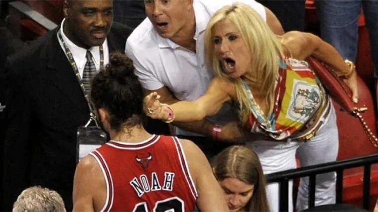 Atraktivna plavu&scaron;a pokazala srednji prst NBA zvijezdi!