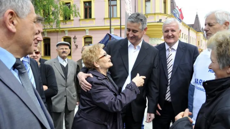 'Vlast ima ruke duboko u va&scaron;im džepovima!'