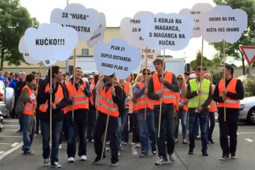 Dio zaposlenika CA se dogovorio, piloti i stjuardese nastavljaju štrajk