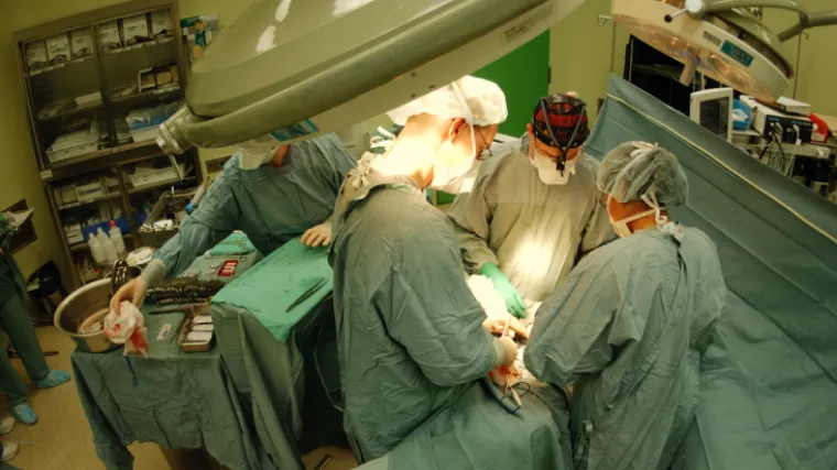 U Indiji uspje&scaron;no operirana beba s te&scaron;kom bolesti glave