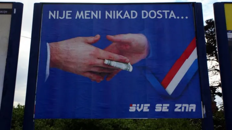 Prljavi rat plakatima u Zadru