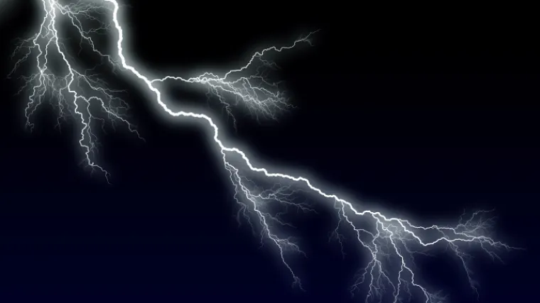 Munja ubila igrača i suca na nogometnoj utakmici