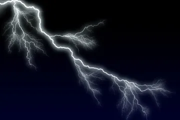 Munja ubila igrača i suca na nogometnoj utakmici