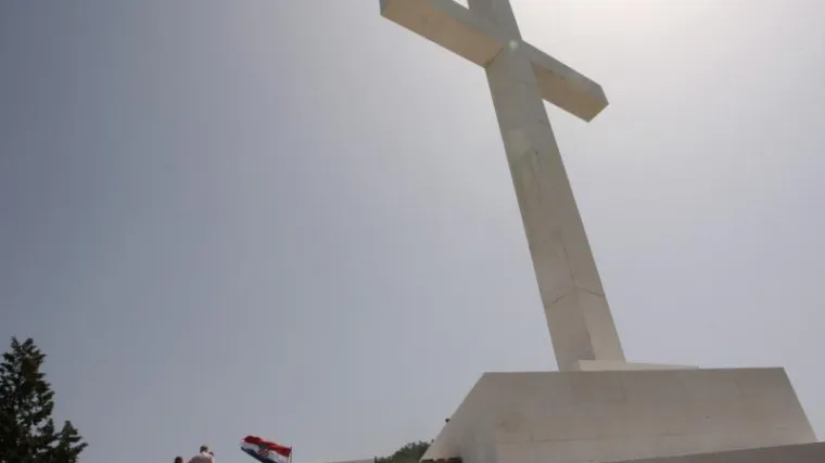 Splićani izborni dan dočekali s križem na Marjanu