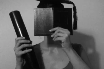 Oni koji ne stavljaju pršut na čelo, lajkaju Nezaposlenizam