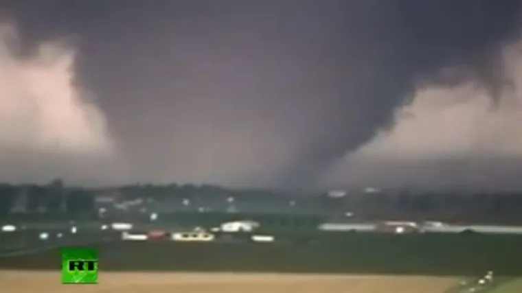 Snažni tornado u Oklahomi ubio najmanje 91 osobu!