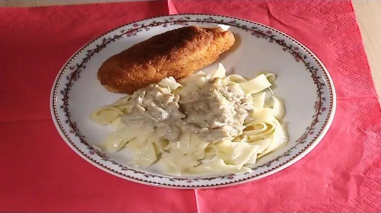 Punjena puretina sa sirom i &scaron;unkom