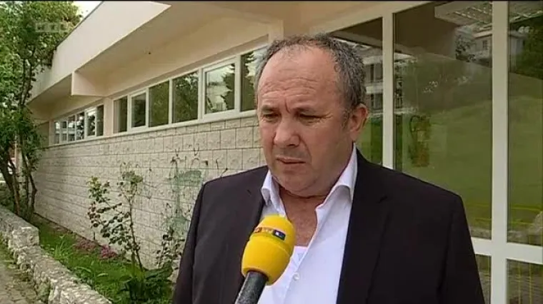 Kerum na sva usta nahvalio sam sebe