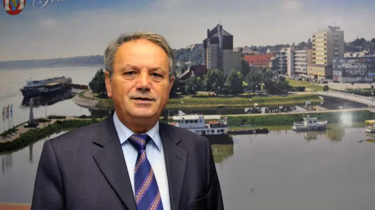 Sabo uzvratio: 'Prebrojali smo 15 HDZ-ovih autobusa!'